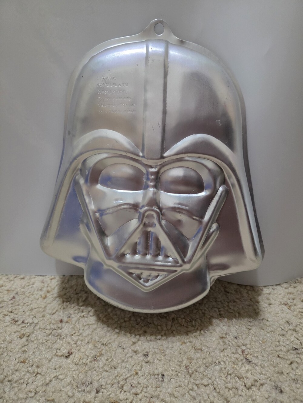 Wilton Star Wars Darth Vader Cake Pan 2105-3035 Aluminum Baking Mold‎